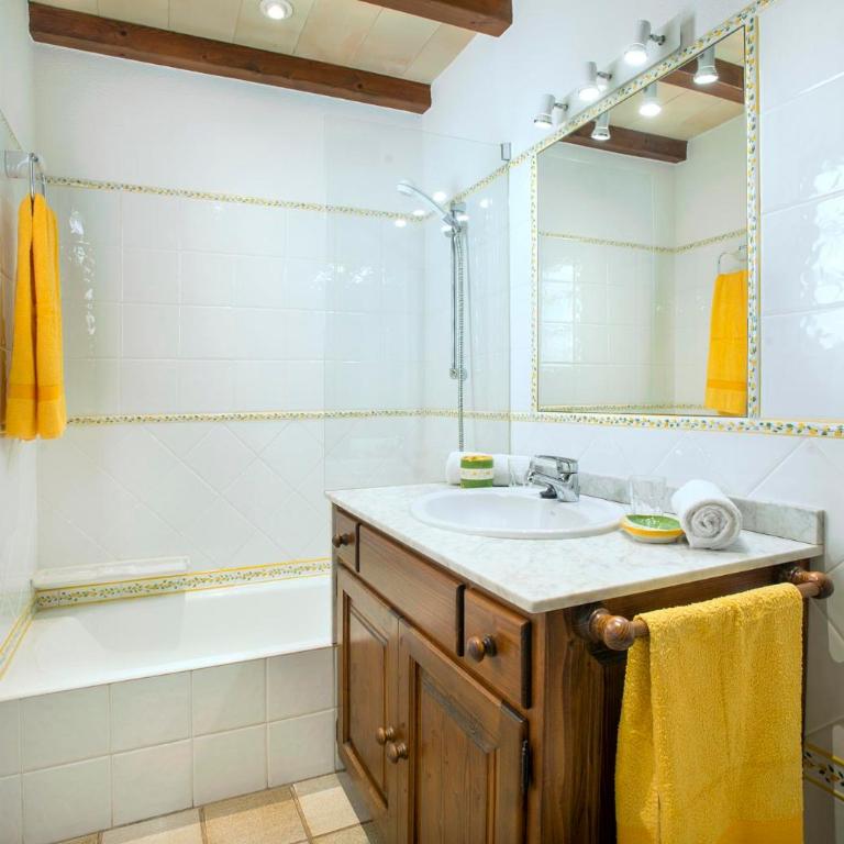 Villa Llosia by Vintage Travel - Villa de 3 dormitorios - 28