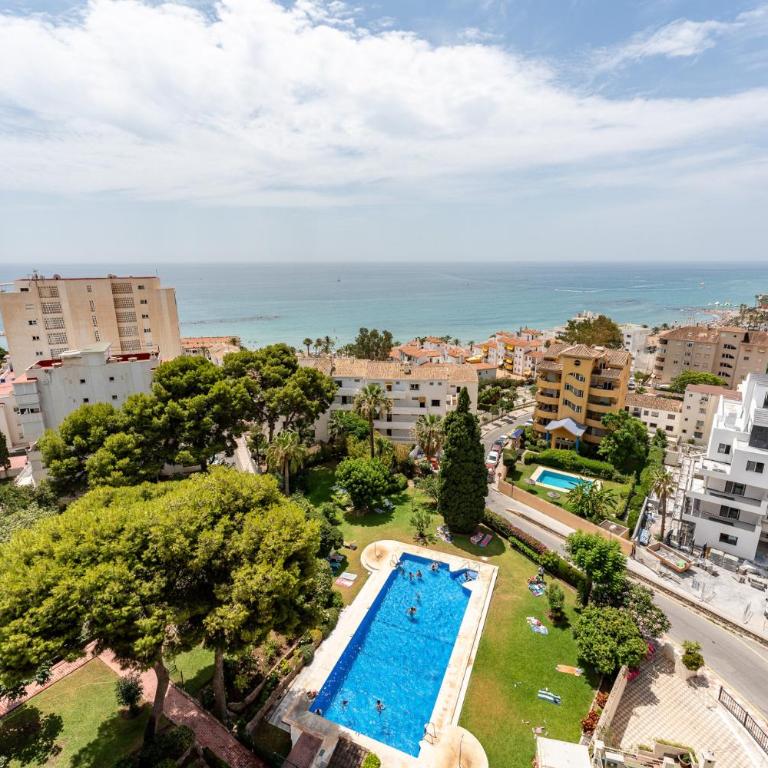 Coastal Charm Renovated 2Bed Apt, Pool, Sea Views - Apartment with Sea View - 19