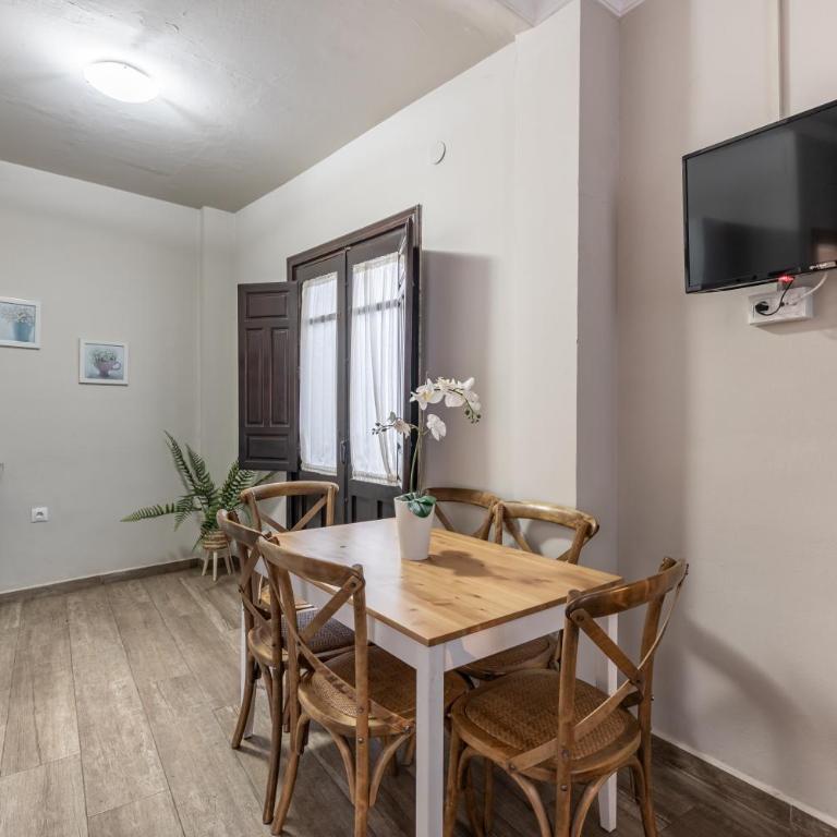 Apartamentos Alhambra Granada 3000 - Two-Bedroom Apartment - 16