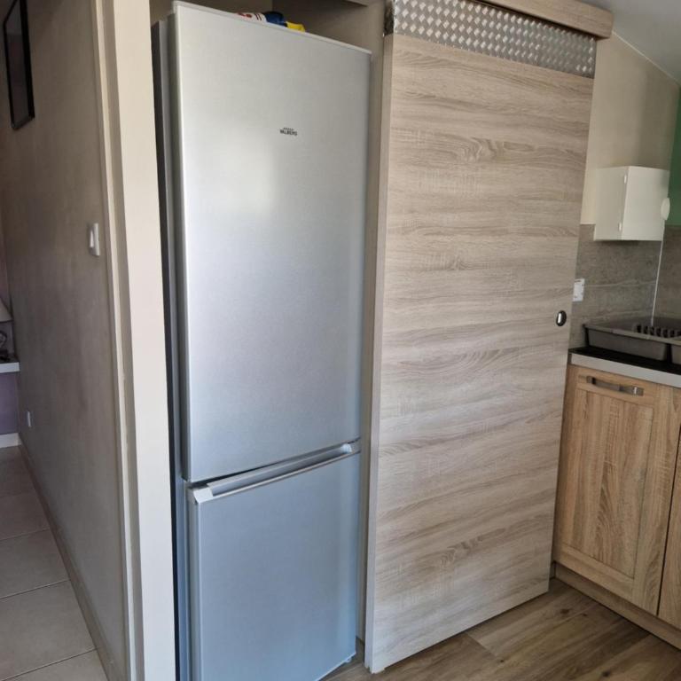 Chalet de 25 m2 avec jardin, piscine et spa uniquement accessible en juin sept - Chalet 1 Chambre - 12