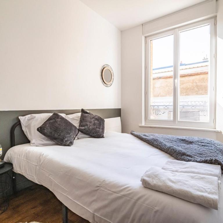 L'industriel - billard et home cinéma - hyper centre - Three-Bedroom Apartment - 27