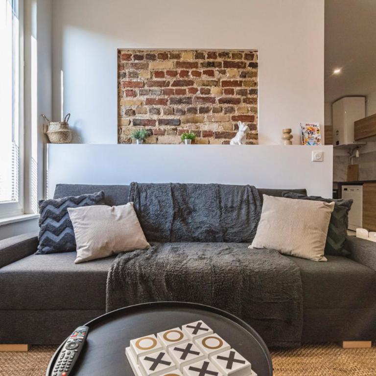 L'industriel - billard et home cinéma - hyper centre - Three-Bedroom Apartment - 26