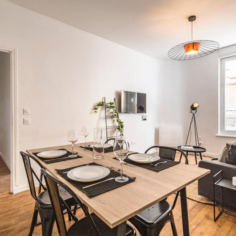 L'industriel - billard et home cinéma - hyper centre - Three-Bedroom Apartment - 29