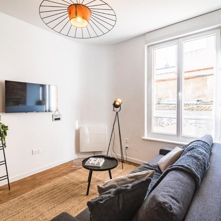 L'industriel - billard et home cinéma - hyper centre - Three-Bedroom Apartment - 15