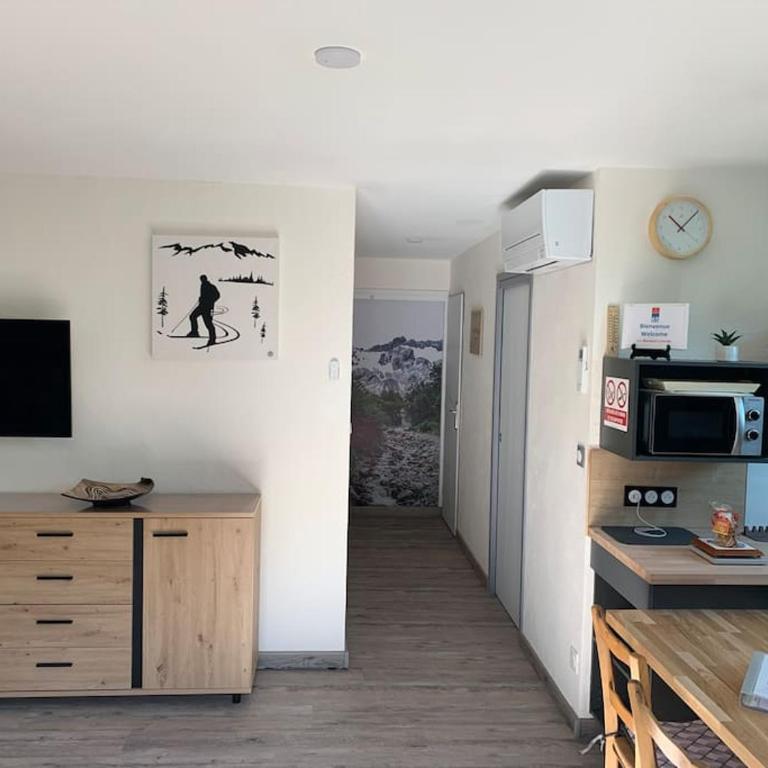 **** Appartement T2 - 2+2. Entièrement NEUF. - One-Bedroom Apartment - 7