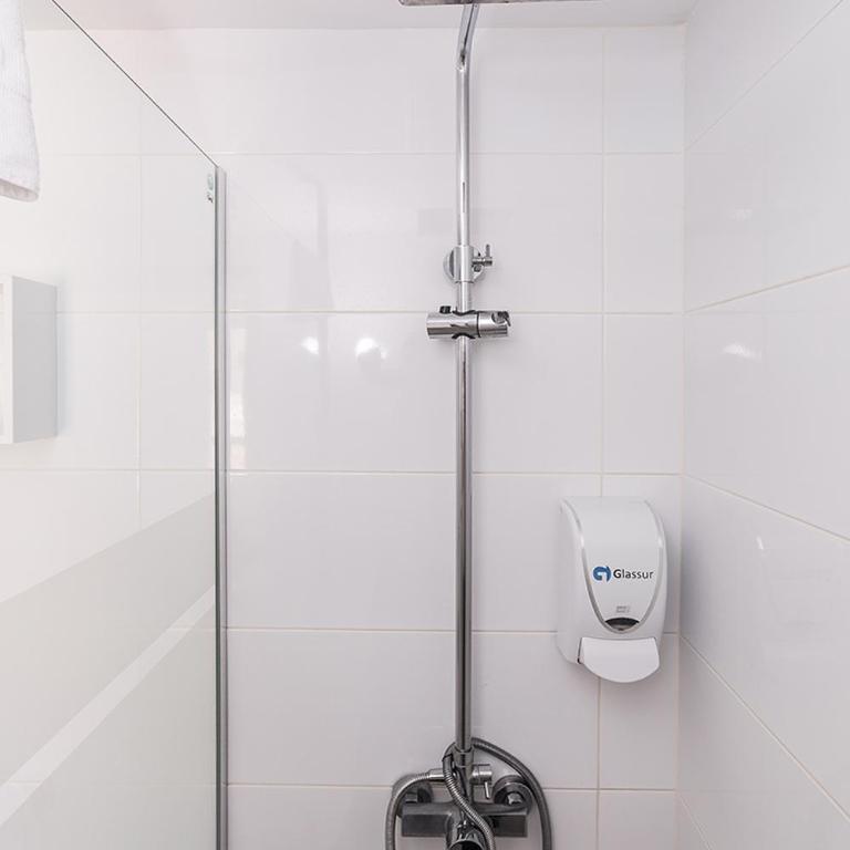 Hostal El Mercat - Double room with living room without terrace - 4
