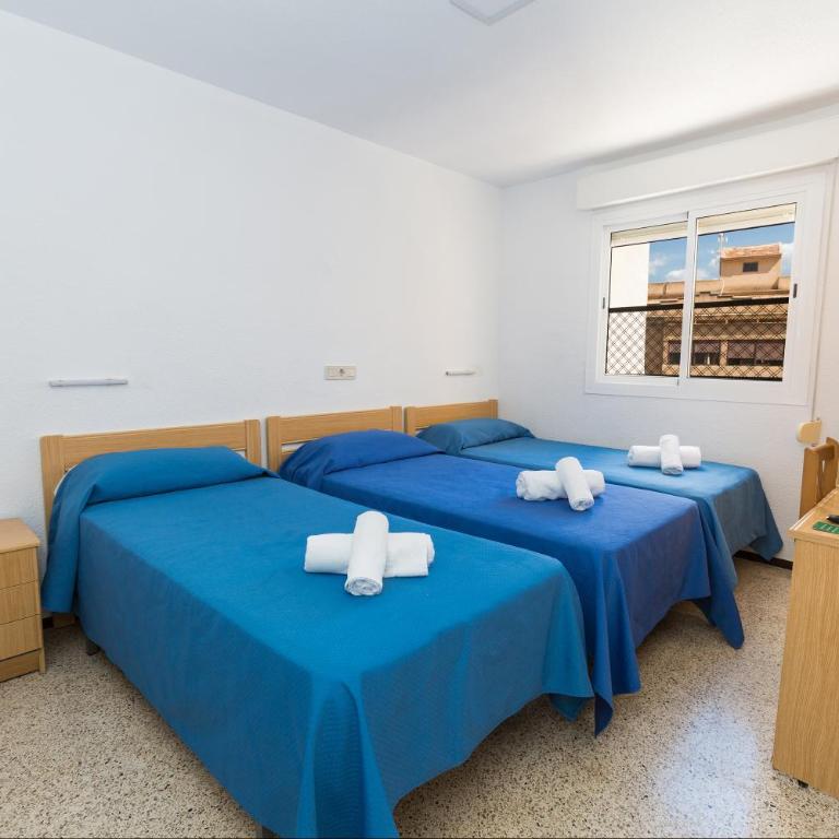 Hostal El Mercat - Triple Room without Terrace - 1