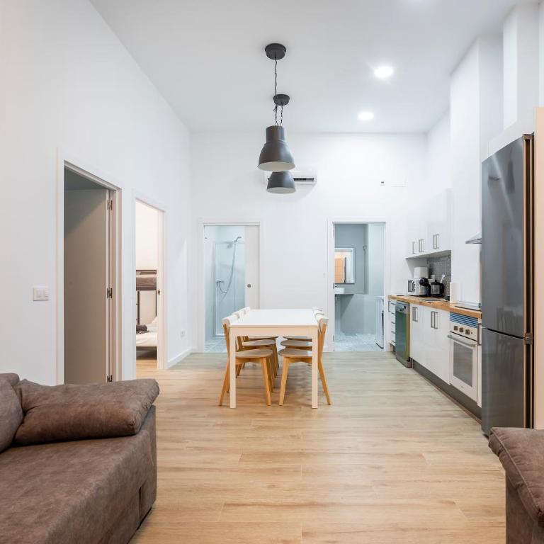 10 pax, AC, Wifi gratis, Ciudad Artes y Ciencias - Two-Bedroom Apartment - 2