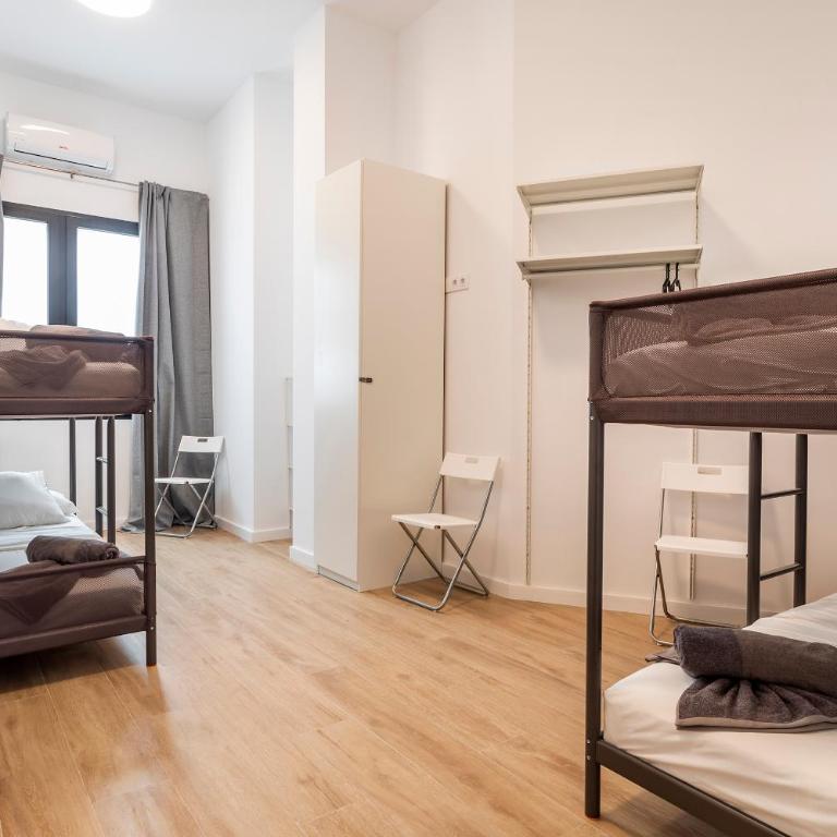 10 pax, AC, Wifi gratis, Ciudad Artes y Ciencias - Two-Bedroom Apartment - 9