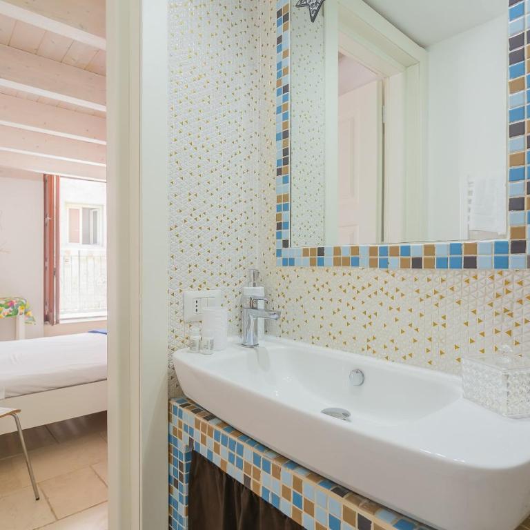 Palazzo San Rocco Rooms by Wonderful Italy - Double Room with Balcony - 14