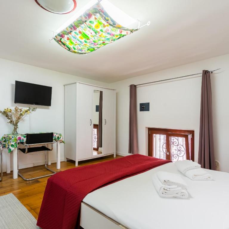Palazzo San Rocco Rooms by Wonderful Italy - Deluxe Queen Room - 5
