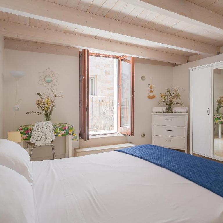 Palazzo San Rocco Rooms by Wonderful Italy - Queen Room with Balcony - 2