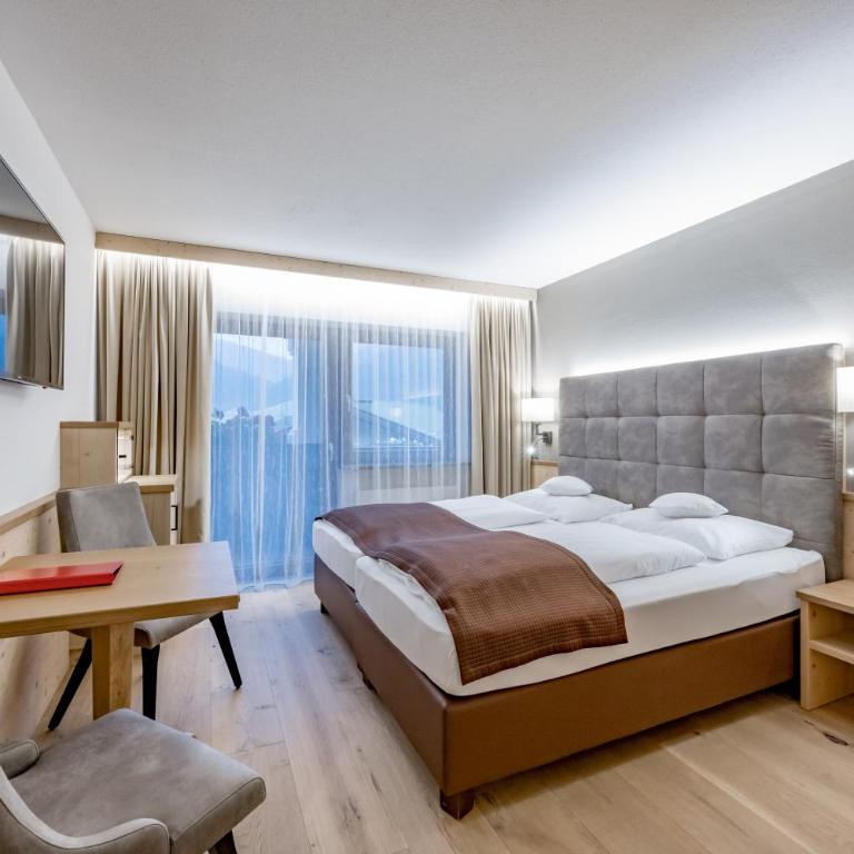 DER GREIL - Wein & Gourmethotel - Deluxe Doppelzimmer mit Dusche - 1