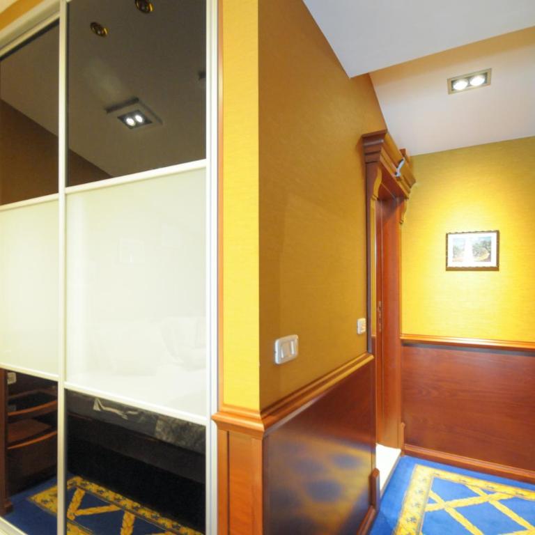 Luxury Sea Residence by Kristina - Deluxe Double Room with Bath - 3