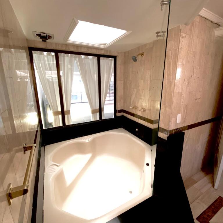 San Laurent - Deluxe King Studio - 4