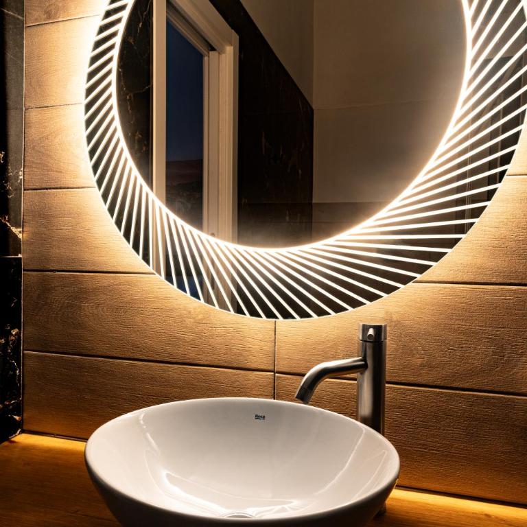 La bella vita luxury apartament and travel solution - Camera Matrimoniale con Balcone - 8