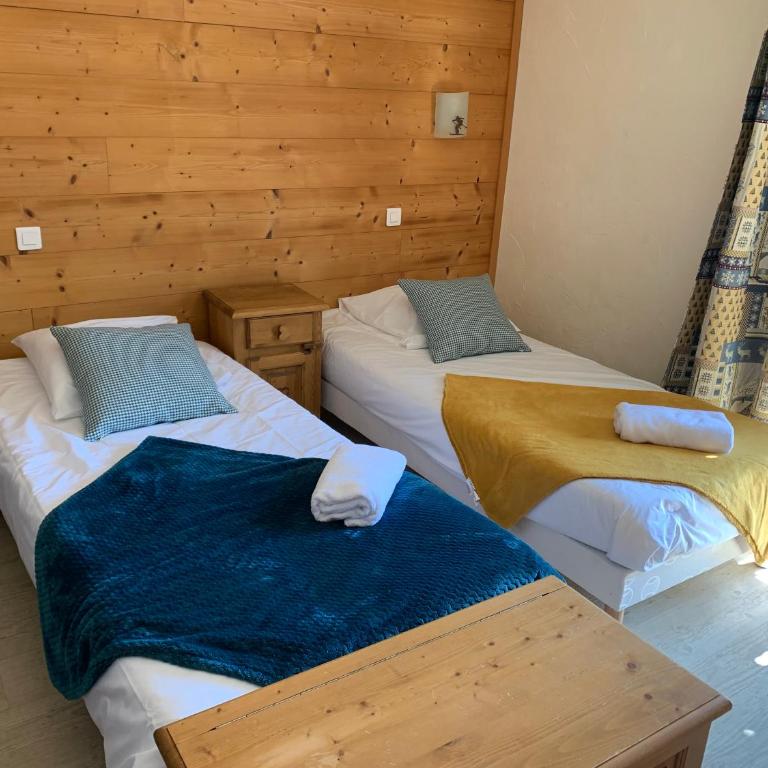 Hotel Le Concorde - Chambre Triple avec Vue sur Montagne (3 Lits Simples) - 2