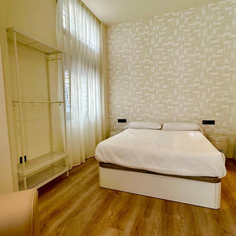Apartamentos Sunsets Málaga Centro - Apartamento de 1 dormitorio - 2