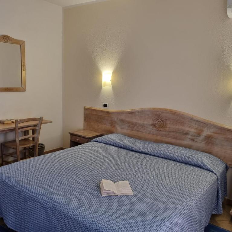 Hotel Delle Isole - Camera Matrimoniale con Vista Mare Laterale - 3