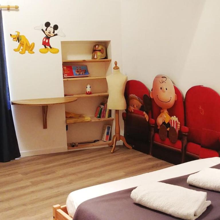 Les Petits Conforts - Two-Bedroom Apartment - 16