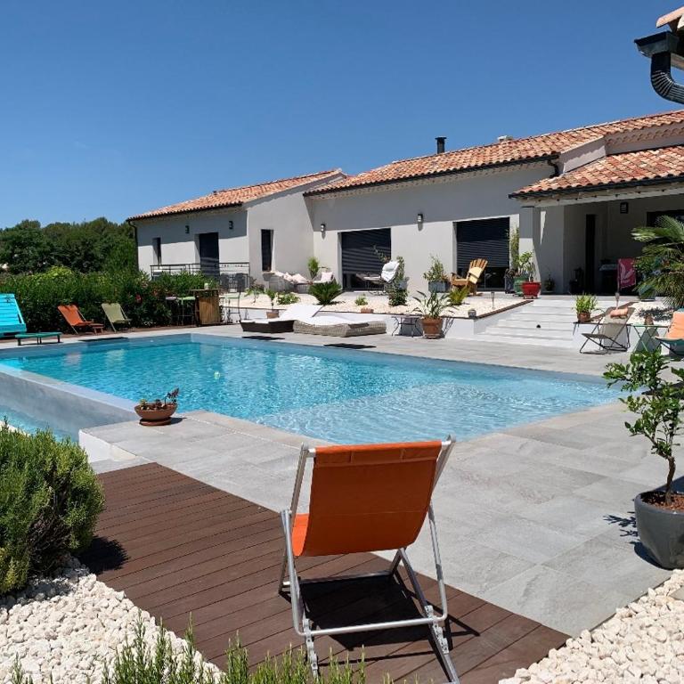 Charmant Appartement au calme avec piscine au pied du Ventoux en Provence - Appartement 2 Chambres - 5