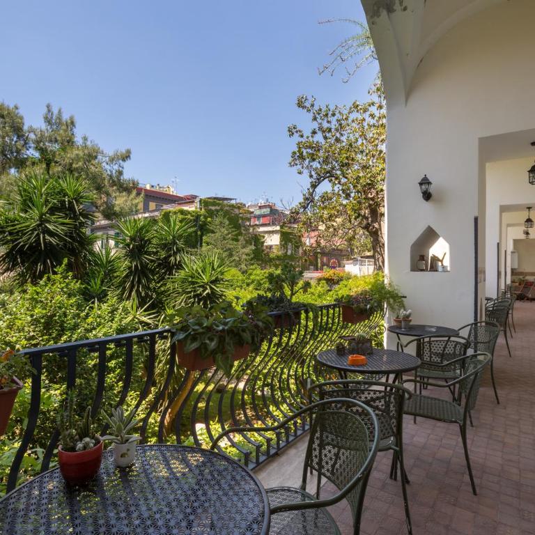 The Bellini House by House In Naples - Camera Matrimoniale con Balcone e Vista Giardino - 6