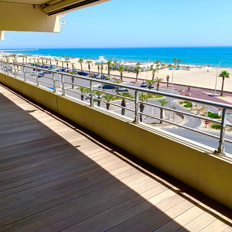 LE PALAIS dETE T4 6-8 115m2 grand standing garage carplug - Three-Bedroom Apartment - 20
