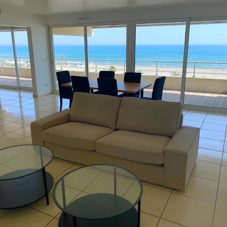 LE PALAIS dETE T4 6-8 115m2 grand standing garage carplug - Three-Bedroom Apartment - 21