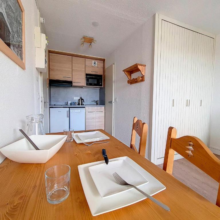 Studio rénové, ski aux pieds, balcon, Les Menuires - FR-1-344-1140 - Studio - 13