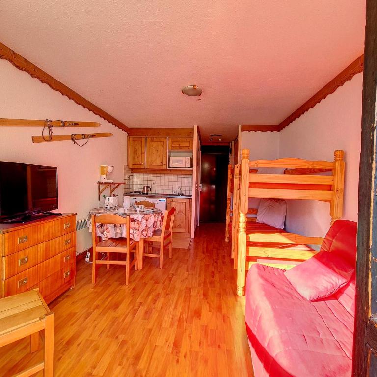 Studio lumineux : Accès pistes · Balcon · Animaux acceptés · Non-fumeur - FR-1-344-1141 - Monolocale - 9