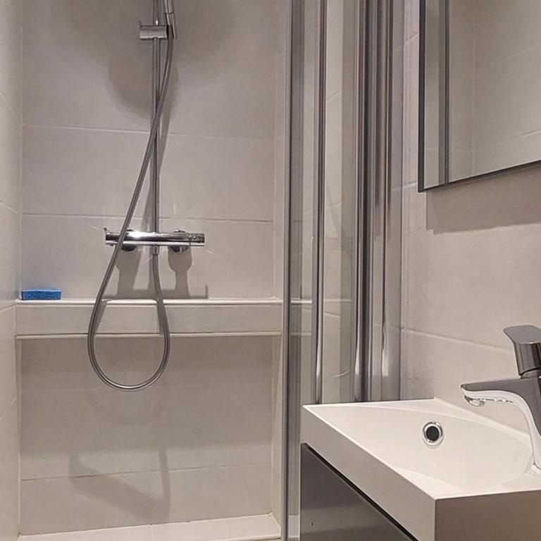Appartement spacieux 9 pers. · Ski aux pieds · Wifi inclus - FR-1-346-553 - Appartement - 3