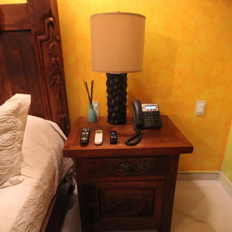 Ekléctic Hotel Boutique - Deluxe King Suite - 3