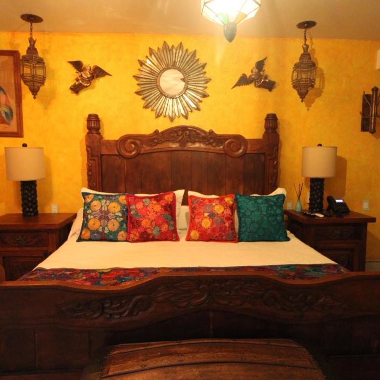 Ekléctic Hotel Boutique - Deluxe King Suite - 11