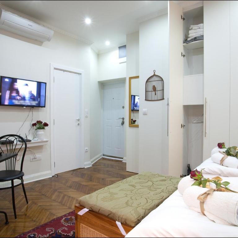 Belle Apartments - Square 8 - Studio - 9