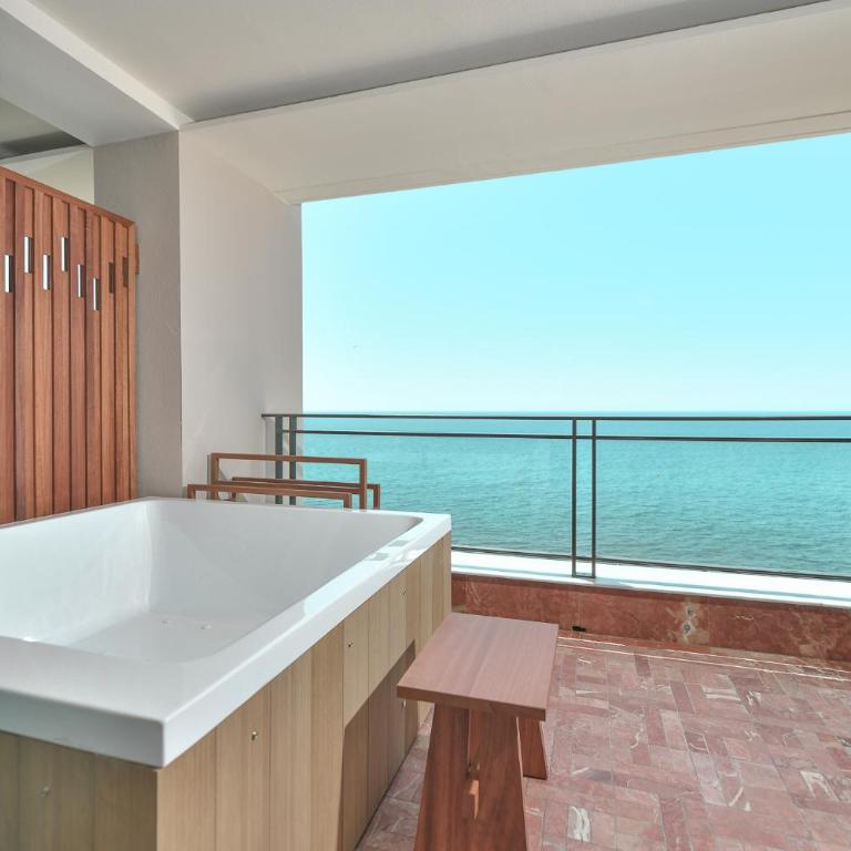 El Fuerte Marbella - Selected Junior Suite with Sea View - 3