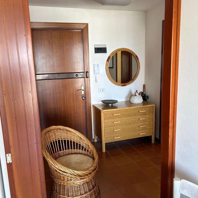 Ampio appartamento in centro con vista - terrazze, parcheggio gratuito e Wi-Fi - Two-Bedroom Apartment - 19