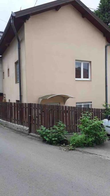 Private house - outdoor barbecue - Kuća sa 3 Spavaće Sobe - 11