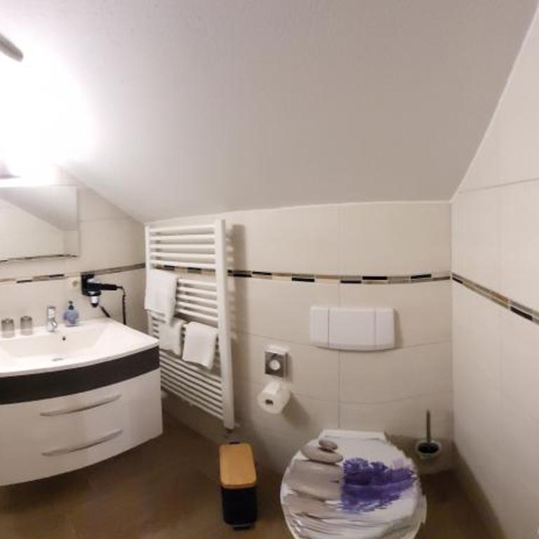 Erd´s Hoimatle - Doppelzimmer mit Balkon - 3