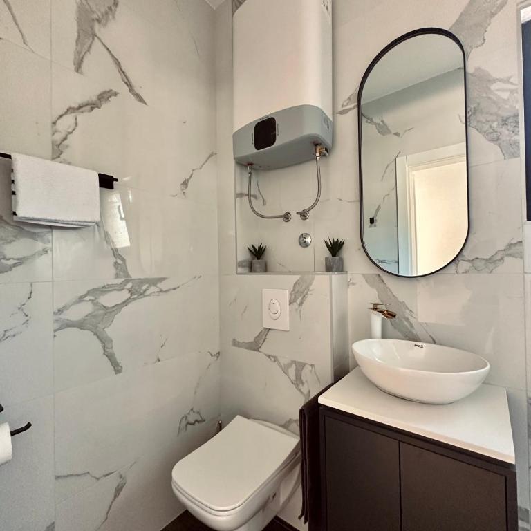 Adriatic Dream - Family Room with Garden View - 3