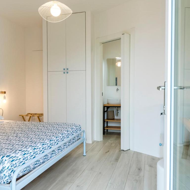 Accanto Alle Mura Rooms & Relax Spa - Camera King con Vista Giardino - 12