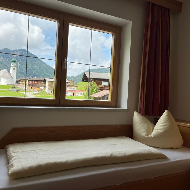 Gasthof Gradlspitz - Dreibettzimmer mit Balkon - 3