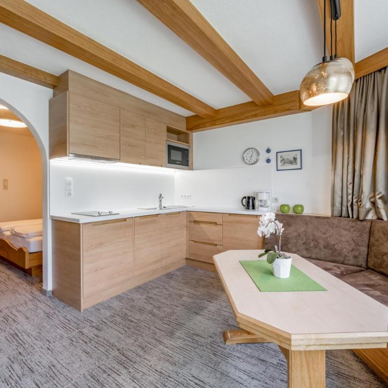 Apart Hotel Garni Wieser - Apartment mit 1 Schlafzimmer und Balkon - 11