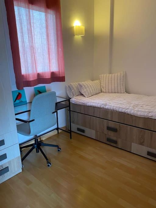 Luminoso apartamento con piscina - Two-Bedroom Apartment - 3
