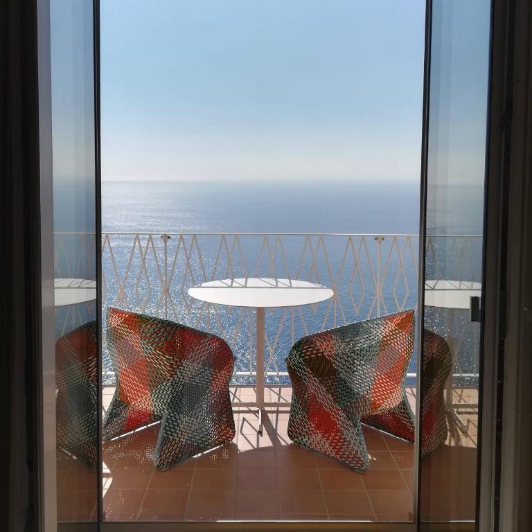 Grand Hotel Excelsior - Camera Prestige con Vista Mare - 2