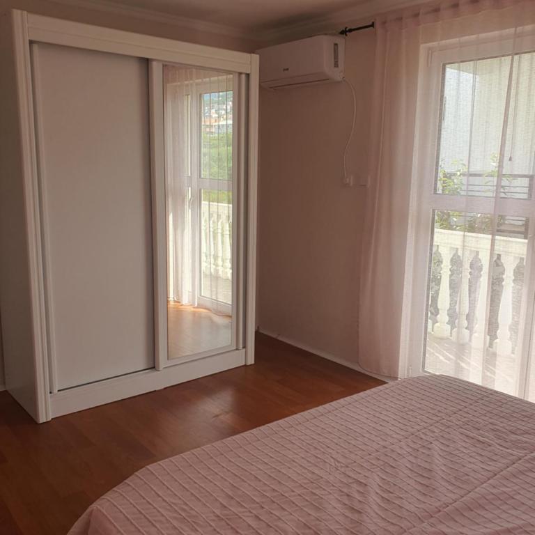 Villa Blanca - Two-Bedroom Apartment - 2