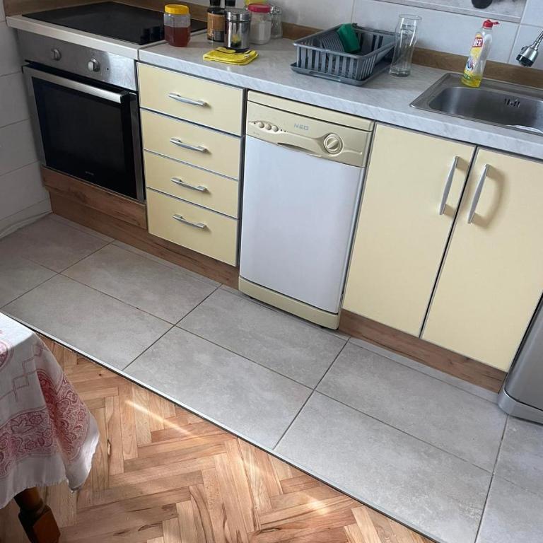 Apartments "Predah kod Baraća" - Apartman sa Terasom - 1