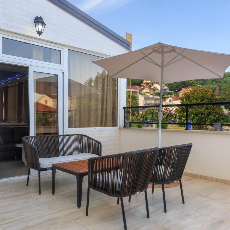 Hotel Maksim - Deluxe Apartment - 21