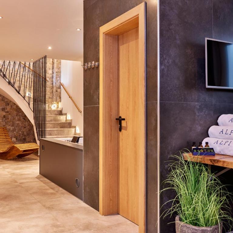 Private Spa & Garden Alpi mit Sauna und Whirlpool - Apartment with Sauna - 13