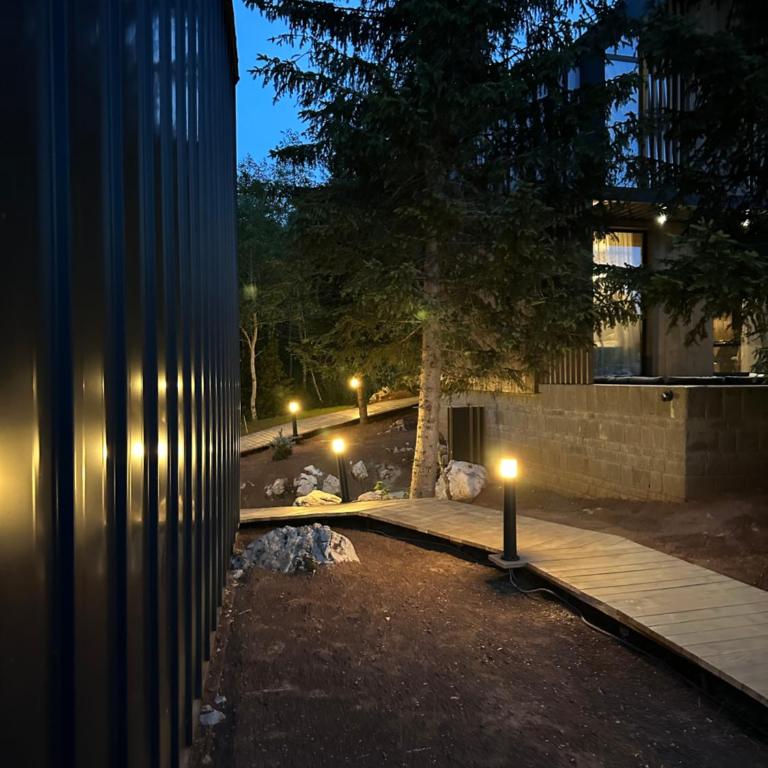 MONTE PINE CHALETS - Two-Bedroom Chalet - 38