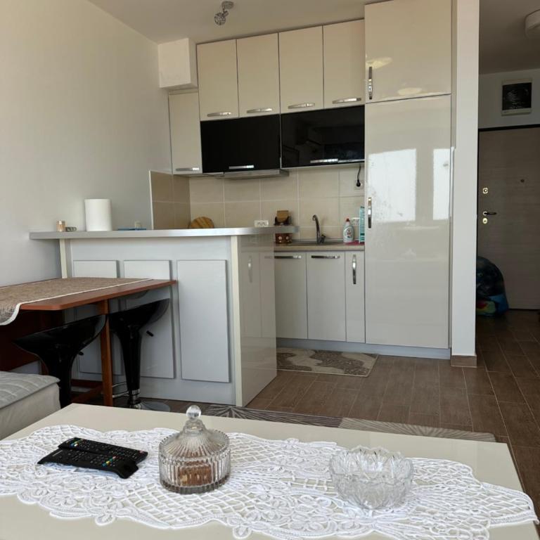 Apartmani Hills - One-Bedroom Apartment - 13